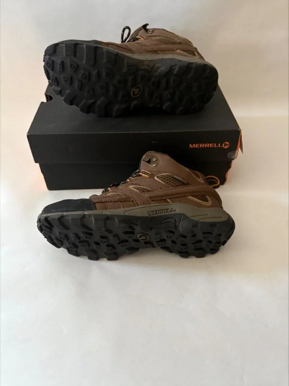 Merrell Youth Brown Black Moab 2 Hiking Boots Waterproof Size 4